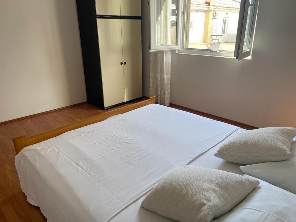 Apartments Puntica ميتغنا المظهر الخارجي الصورة