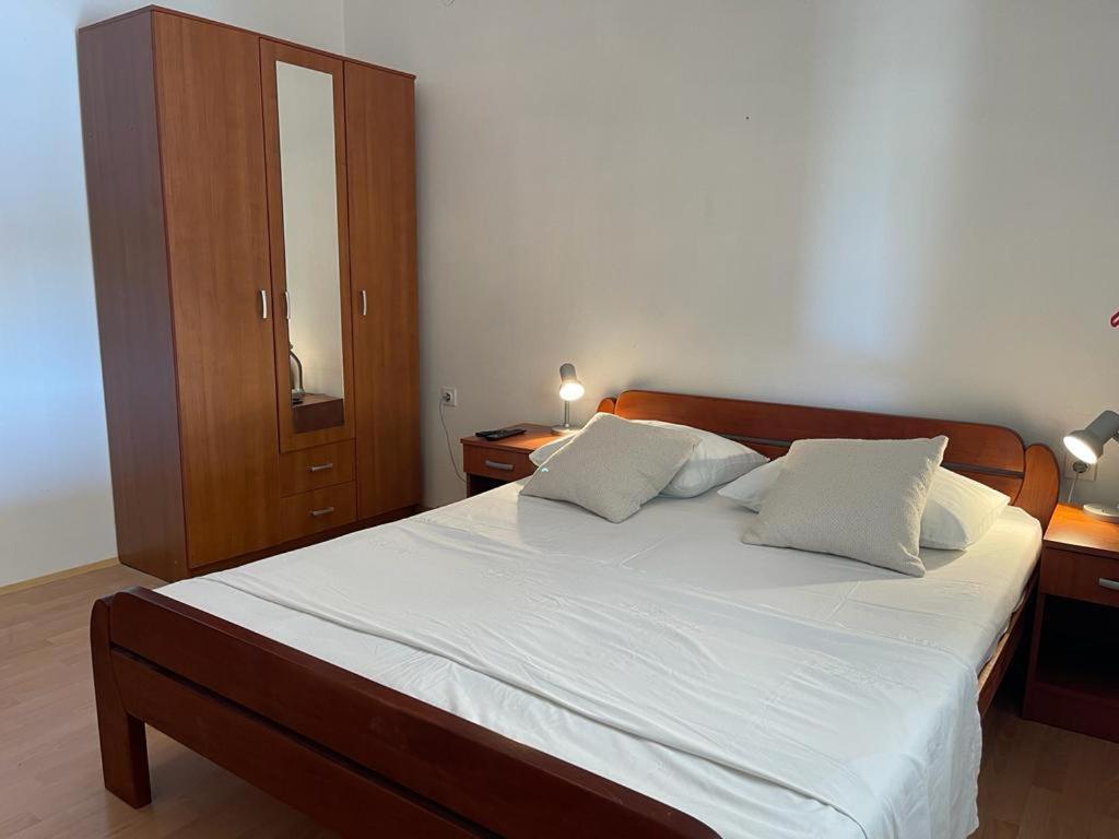 Apartments Puntica ميتغنا المظهر الخارجي الصورة