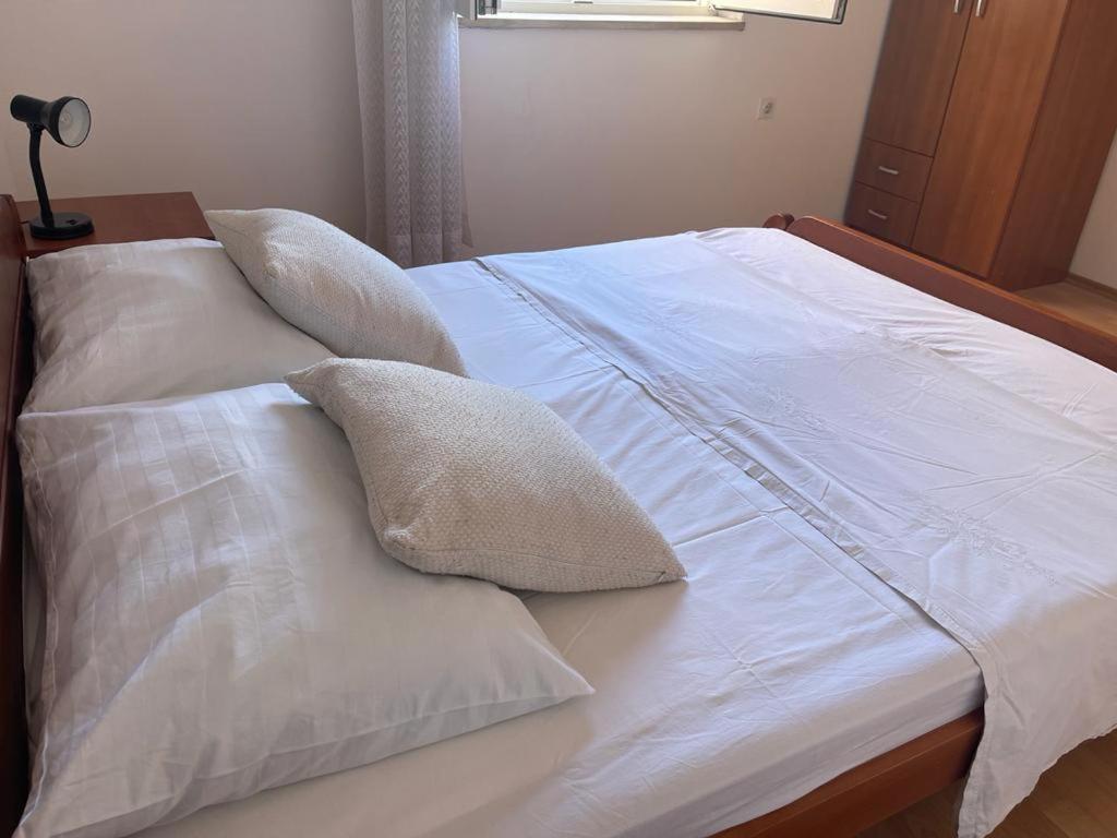 Apartments Puntica ميتغنا المظهر الخارجي الصورة