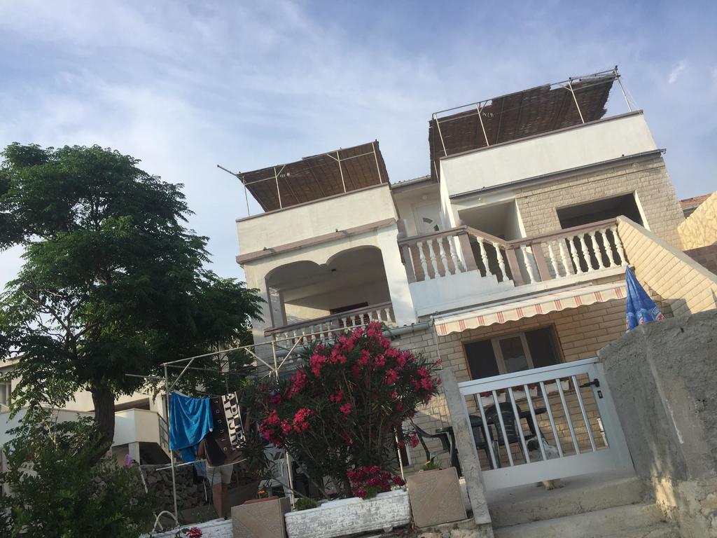 Apartments Puntica ميتغنا المظهر الخارجي الصورة